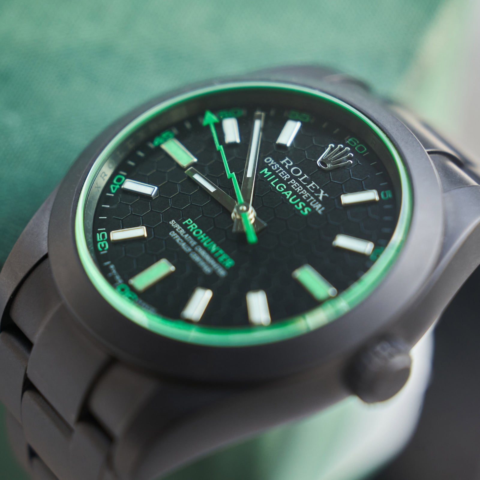 Pro Hunter Milgauss Green Honeycomb CHRONONATION